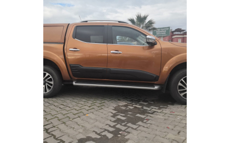 Молдинги дверей Mercedes X-class W470