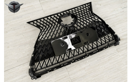 Решетка радиатора Lexus UX