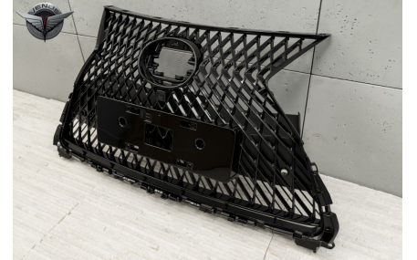 Решетка радиатора Lexus UX