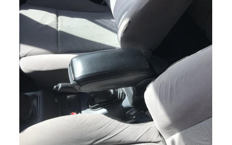 Подлокотник Ford Connect