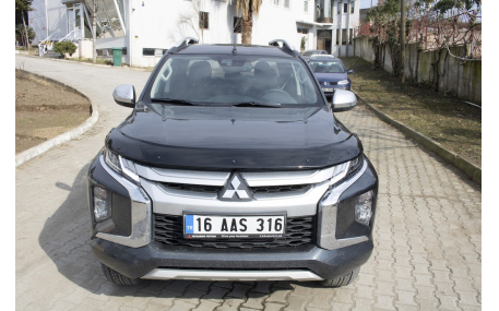 Дефлектор капота Mitsubishi L200 