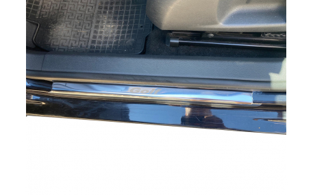 Накладки на пороги Volkswagen Golf 6