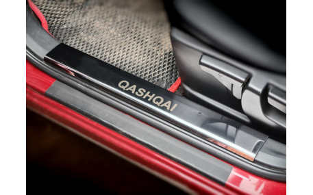 Накладки на пороги Nissan Qashqai J10