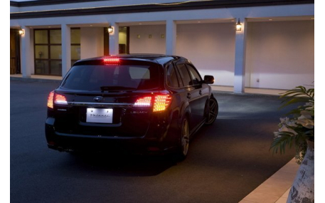 Фонари задние Subaru Outback