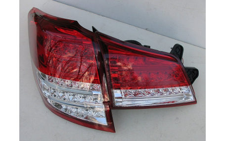 Фонари задние Subaru Outback