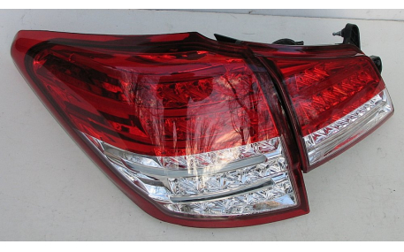 Фонари задние Subaru Outback