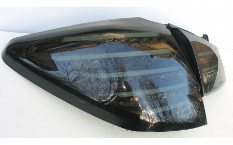 Фонари задние Subaru Outback