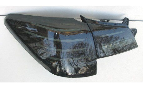 Фонари задние Subaru Outback