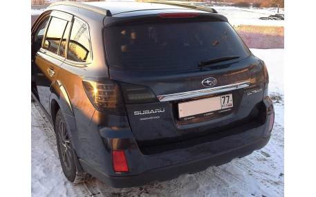 Фонари задние Subaru Outback