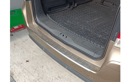 Накладка на задний бампер Opel Zafira B
