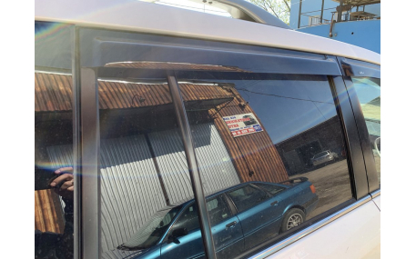 Дефлекторы окон Toyota Land Cruiser 200