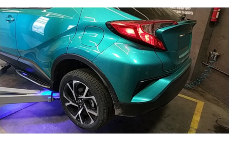 Подножки Toyota C-HR