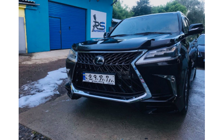 Накладки на бампера Lexus LX570 2016-2021