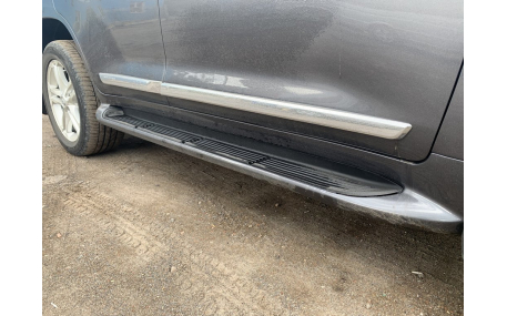 Молдинги дверей Toyota Land Cruiser 200