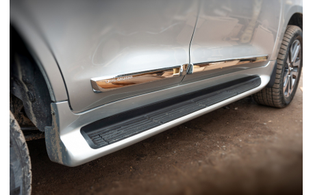 Молдинги дверей Toyota Land Cruiser 200