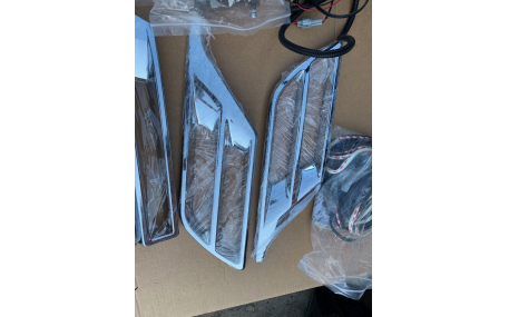 Накладки на бампера Toyota Land Cruiser 200