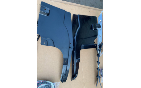 Накладки на бампера Toyota Land Cruiser 200