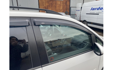 Дефлекторы окон Volkswagen Touran