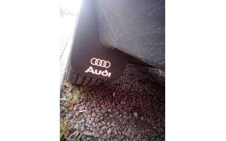 Брызговики Audi 