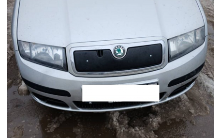 Зимняя накладка на решетку Skoda Fabia
