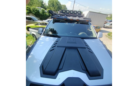 Накладка передняя Volkswagen Amarok