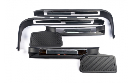 Накладки на пороги Toyota Land Cruiser 200