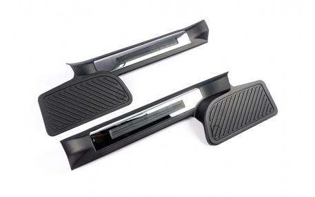 Накладки на пороги Toyota Land Cruiser 200