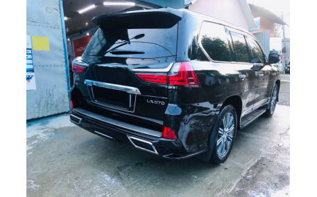 Накладка на задний бампер Lexus LX570