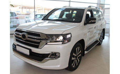 Решетка радиатора Toyota Land Cruiser 200