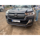 Решетка радиатора Toyota Land Cruiser 200