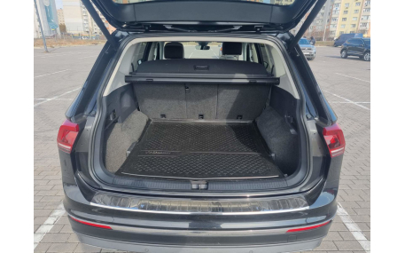 Накладка на задний бампер Volkswagen Tiguan