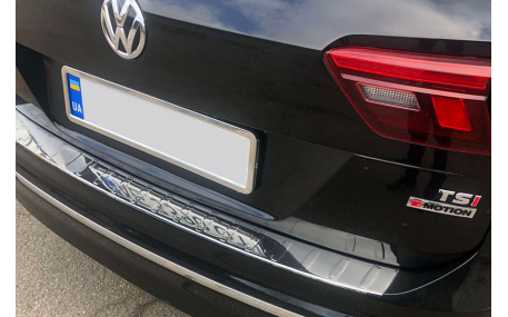 Накладка на задний бампер Volkswagen Tiguan