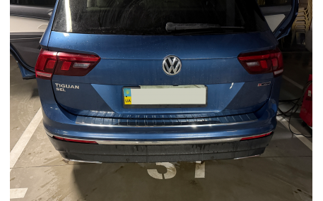Накладка на задний бампер Volkswagen Tiguan
