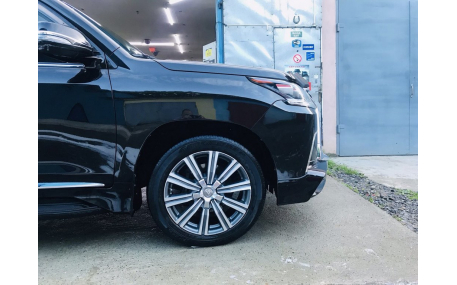 Молдинги дверей Lexus LX570