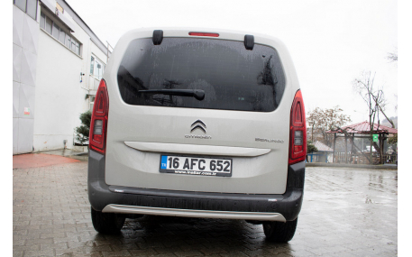Накладка на задний бампер Opel Combo E