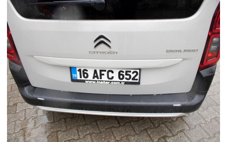 Накладка на задний бампер Opel Combo E