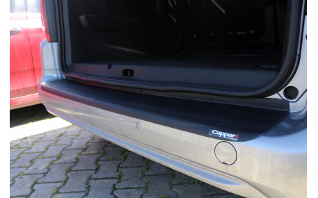 Накладка на задний бампер Opel Combo E