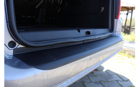 Накладка на задний бампер Opel Combo E