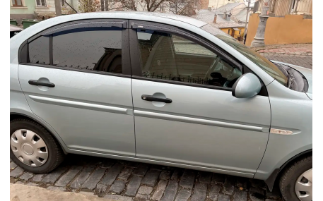 Дефлекторы окон Hyundai Accent