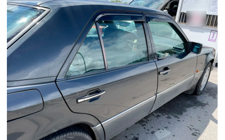 Дефлекторы окон Mercedes E-class W124