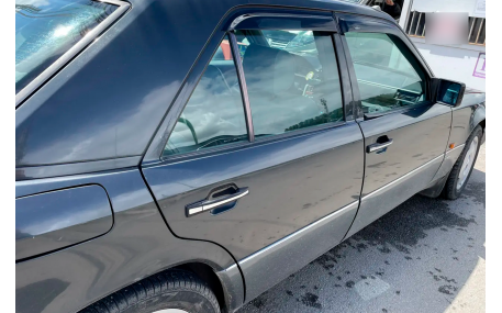 Дефлекторы окон Mercedes E-class W124