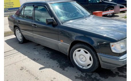 Дефлекторы окон Mercedes E-class W124