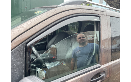 Дефлекторы окон Mercedes Vito W639