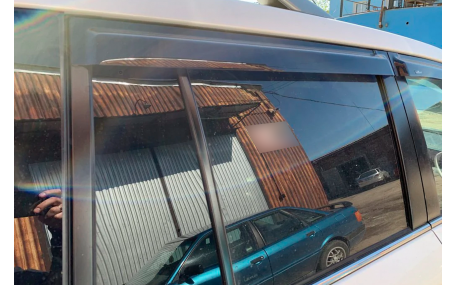 Дефлекторы окон Toyota Land Cruiser 200