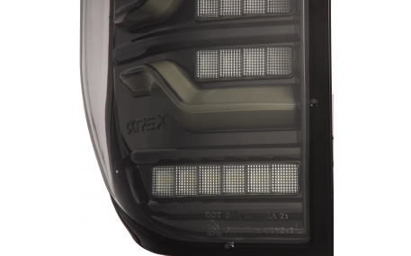 Фонари задние Toyota Tundra 2014-2021