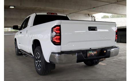 Фонари задние Toyota Tundra 2014-2021