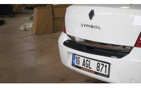 Накладка на задний бампер Renault Logan Sedan