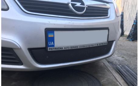 Зимняя накладка на решетку Opel Zafira B