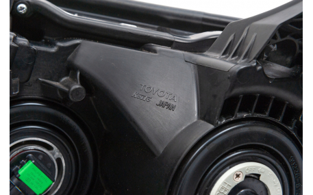 Фары передние Toyota Land Cruiser Prado 150 2018-