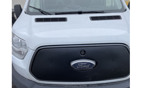 Зимняя накладка на решетку Ford Transit